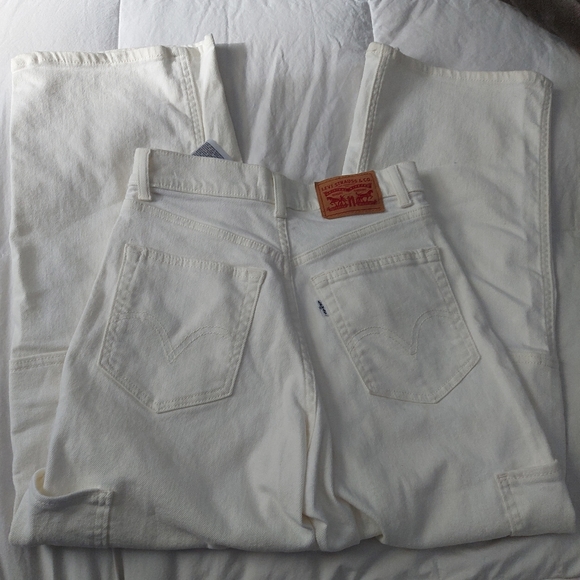LEVIS Whaite High Waisted Wide Leg Crop Utility Pants - Picture 9 of 12